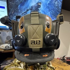 Titanfall 2 Jack Cooper Pilot Helmet LED Light-Up w/ Stand Dog Tags Art Book