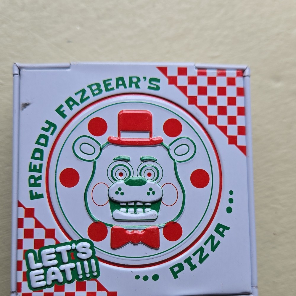 Boston America Five Nights at Freddy’s Freddy Fazbear Pizza Slices Orange Sours