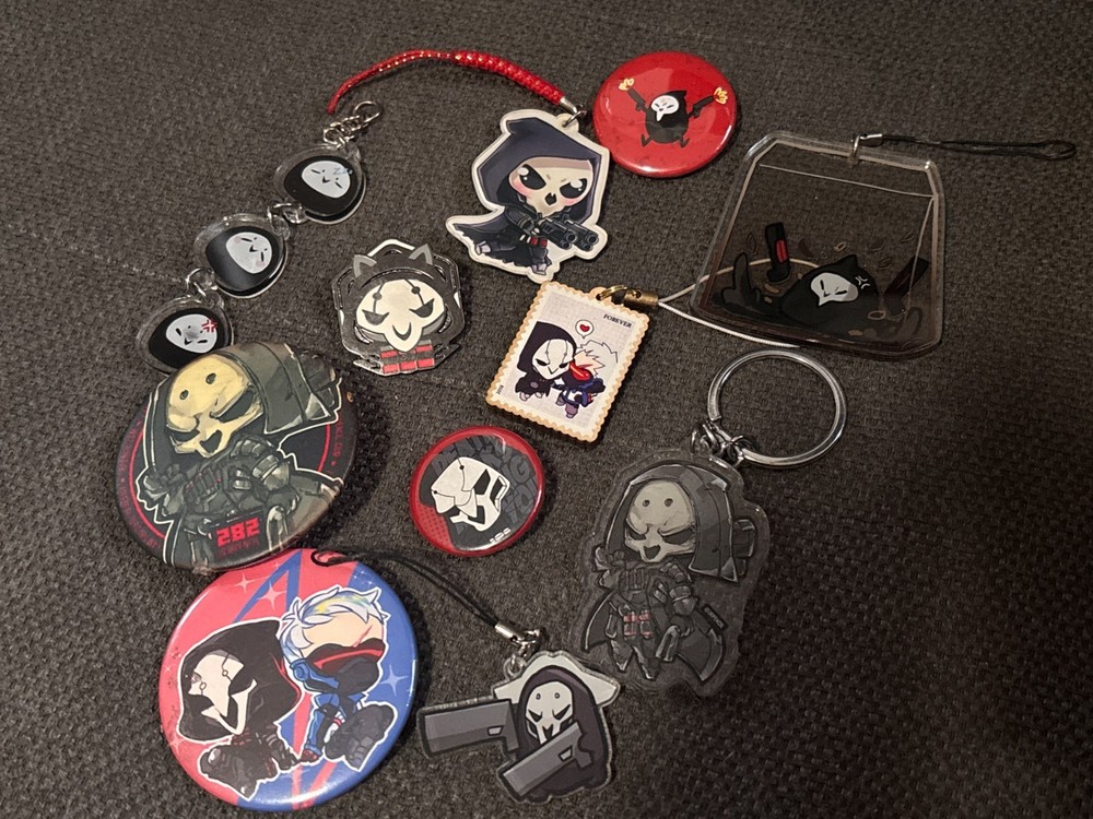 Overwatch Reaper Enamel Pin and Keychain Ita Bag collection
