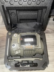 Fallout 3 Pip Boy 3000 Wearable Fully Functional 1:1 Replica of the Pip-Boy