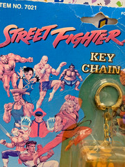 vintage 1992 Street Fighter II key chain Guile placo toys capcom