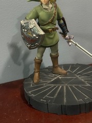 legend of zelda link Dark Horse Link statue