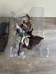 Assassins Creed Black Flag Edward Kenway Collectors Edition Statue WITH BOX