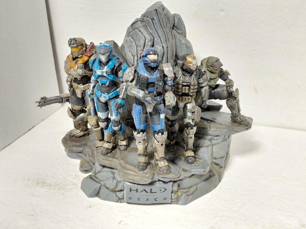 Halo Reach Noble Team Legendary Limited Edition Statue 2010