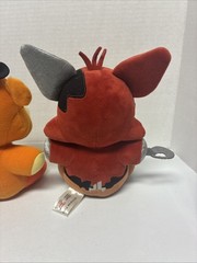 XSmart 7″ Withered Foxy Plush, FNaF Five Nights at Freddy’s + VR Freddy & Breach