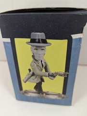 Nick Valentine Fallout Crate Loot Crate Figure Screen Shots