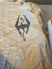 Dishonored Skyrim Dawngaurd Launch Kit Pres Kit Bethesda Shirt Mask Speakers
