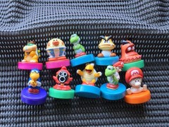 Vintage Nintendo Mario Yoshi Island Mini Stamp Figure 10 Toy Capsule Rare SNES
