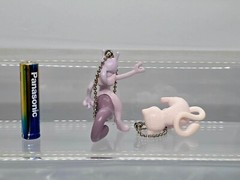 Mew Mewtwo Pokemon Mascot Keychain Figure Takara Tomy A.R.T.S O136