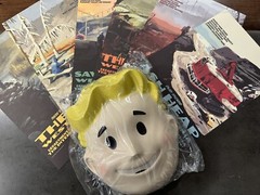 Lot of 6 FALLOUT 76 Promotional Posters 2018 & VAULT BOY MASK – TV SERIES NEW!!