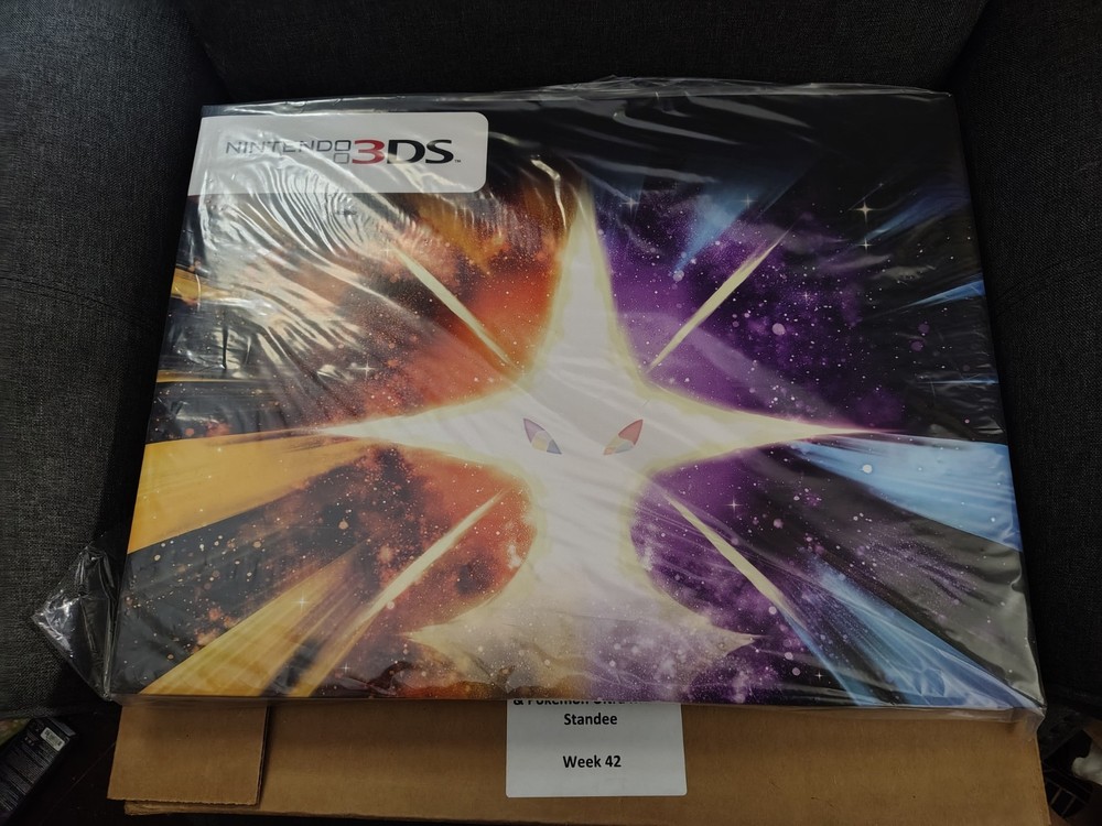 Pokemon Ultra Sun, Ultra Moon Promotional Store Display Nintendo 3DS
