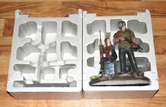 The Last of Us Post Pandemic Edition Joel & Ellie Statue PS3 Rare