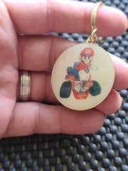 Vintage Nintendo Mario Kart 64 Medal Coin Keychain U.K. Rare Promo SNES N64 DS